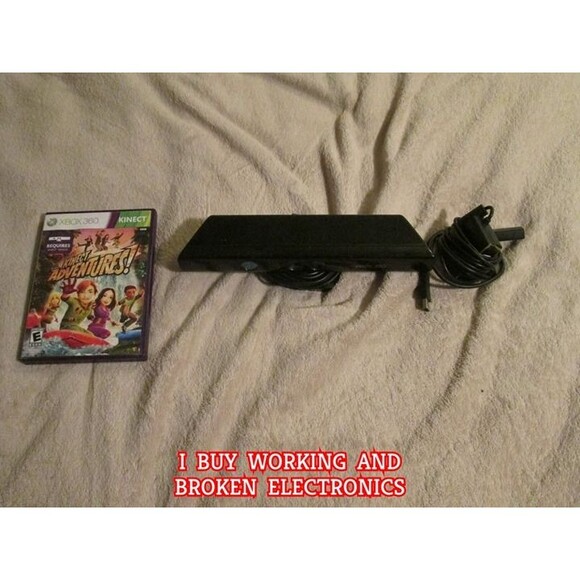 Microsoft Other - Microsoft Kinect Sensor with Kinect Adventures for Xbox 360